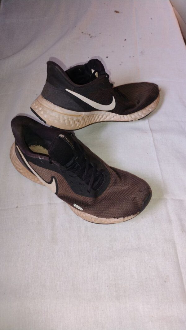 Tênis Esportivo Cinza Escuro 42 Nike