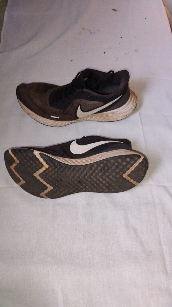 Tênis Esportivo Cinza Escuro 42 Nike - Imagem 2